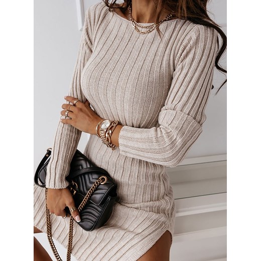 Pakuten sukienka z okrągłym dekoltem 