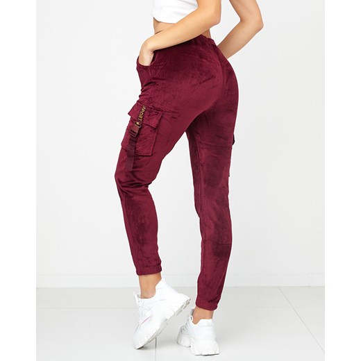 Bordowe damskie welurowe spodnie dresowe typu cargo PLUS SIZE - Odzież Royalfashion.pl 6XL-52 royalfashion.pl