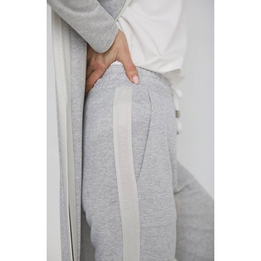 Komplet kardigan ze spodniami i cienkim swetrem w kolorze szarym M349/350, Kolor 40 Primodo