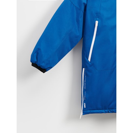 Sportowy płaszcz z kapturem i kontrastowymi detalami niebieski - Niebieski House XL House