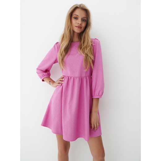 Mohito - Różowa sukienka mini w panterkę - różowy ze sklepu Mohito w kategorii Sukienki - zdjęcie 146362022