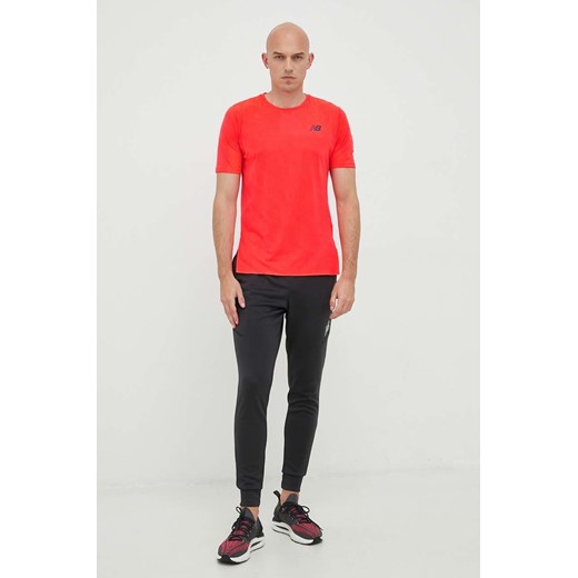 New Balance t-shirt do biegania NYC Marathon Q Speed kolor czerwony gładki New Balance XL ANSWEAR.com