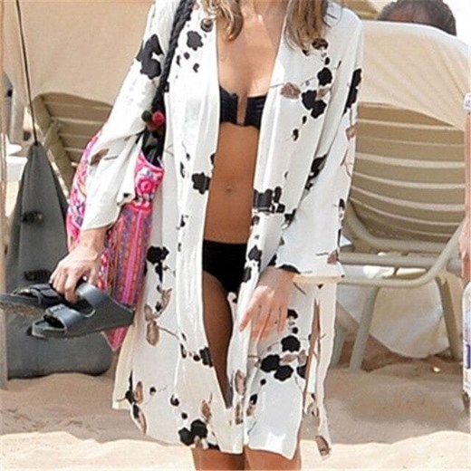 Kimono plażowe za kolana - Biały / Uniwersalny ze sklepu Maybella.pl w kategorii Odzież plażowa - zdjęcie 147239123