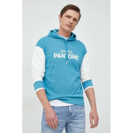 United Colors of Benetton bluza bawełniana x Pantone męska kolor niebieski z United Colors Of Benetton L ANSWEAR.com