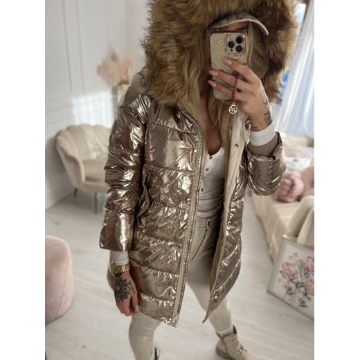 Płaszcz pikowany metaliczny złoty z karmelowym futerkiem H275 M/38 Charlotte Fashion