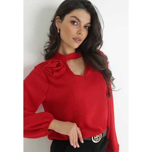 Czerwona Bluzka z Ozdobnym Dekoltem Gomi ze sklepu Born2be Odzież w kategorii Bluzki damskie - zdjęcie 147971704