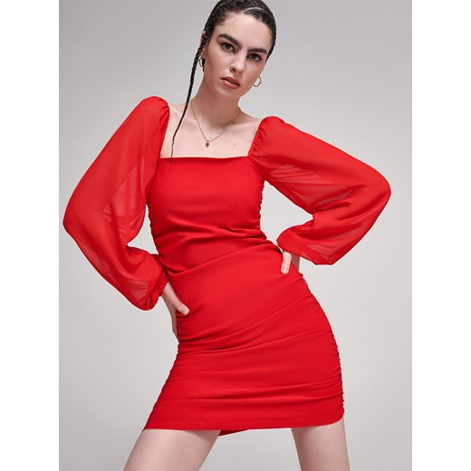 Cropp - Czerwona sukienka z bufiastymi rękawami - Bordowy Cropp XS Cropp