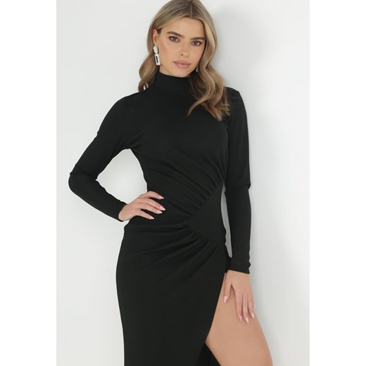 Czarna Sukienka z Asymetrycznym Marszczeniem Maxi Bose S okazyjna cena Born2be Odzież