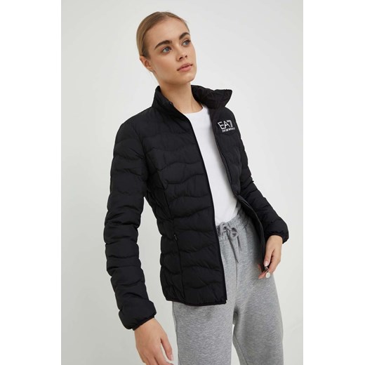 EA7 Emporio Armani kurtka damska kolor czarny przejściowa ze sklepu ANSWEAR.com w kategorii Kurtki damskie - zdjęcie 148196694