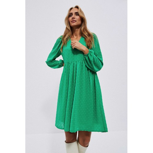 Sukienka z bufiastymi rękawami zielona ze sklepu Moodo.pl w kategorii Sukienki - zdjęcie 148302683