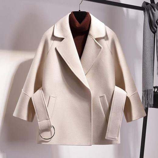 Krótki Płaszcz Z Paskiem ze sklepu ParinePL w kategorii Płaszcze damskie - zdjęcie 148587370