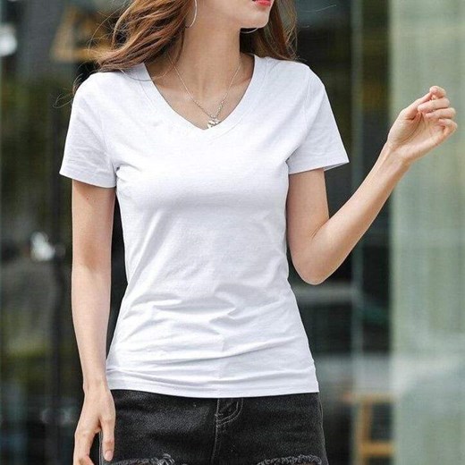 Dopasowany T-shirt ze sklepu ParinePL w kategorii Bluzki damskie - zdjęcie 148590070