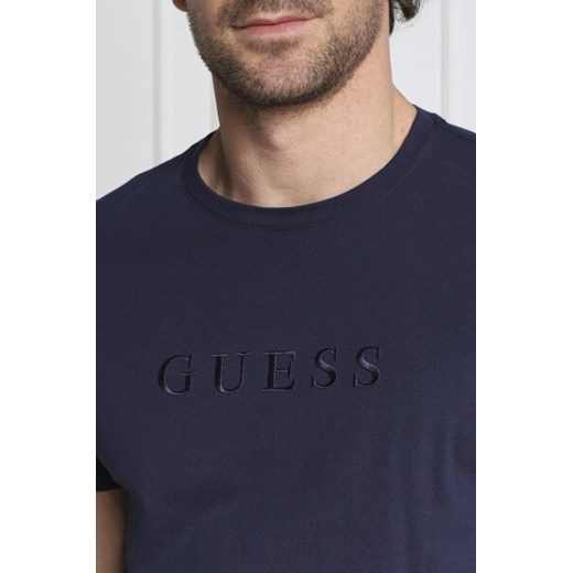 Granatowy t-shirt męski Guess z krótkim rękawem 
