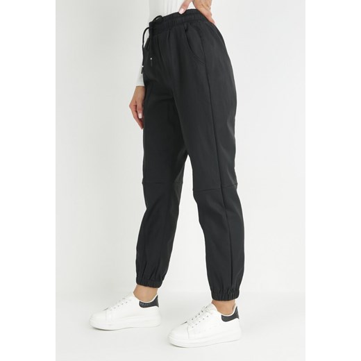 Czarne Spodnie Dresowe Joggery High Waist Azelo ze sklepu Born2be Odzież w kategorii Spodnie damskie - zdjęcie 149034271