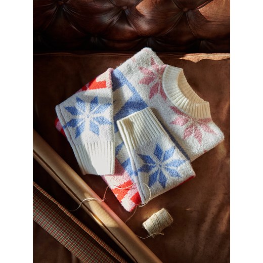 Reserved - Sweter ze świątecznym motywem - Wielobarwny Reserved S wyprzedaż Reserved