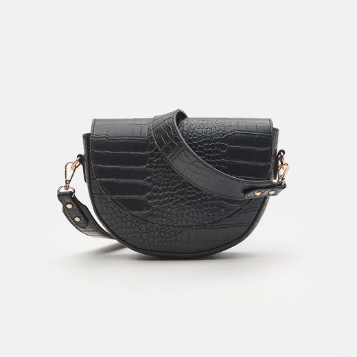 Sinsay - Torebka saddle bag - Czarny Sinsay Jeden rozmiar Sinsay