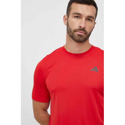 adidas Performance t-shirt treningowy Club kolor czerwony gładki ze sklepu ANSWEAR.com w kategorii T-shirty męskie - zdjęcie 149481011