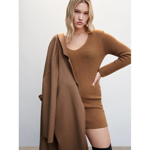 Mango Sukienka dzianinowa Kalev 37039088 Brązowy Slim Fit Mango M wyprzedaż MODIVO