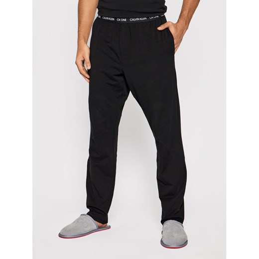 Calvin Klein Underwear Spodnie piżamowe 000NM1796E Czarny Regular Fit Calvin Klein Underwear S okazja MODIVO