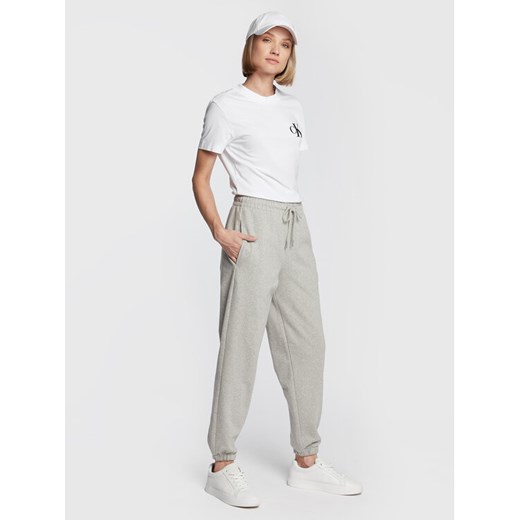 Calvin Klein Jeans Spodnie dresowe J20J219737 Szary Relaxed Fit XL MODIVO promocyjna cena
