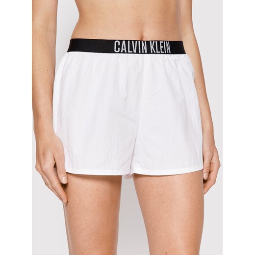 Calvin Klein Swimwear Szorty plażowe KW0KW01777 Biały Regular Fit XS MODIVO promocyjna cena