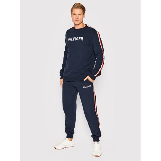 Tommy Hilfiger Spodnie dresowe UM0UM02441 Granatowy Regular Fit Tommy Hilfiger L okazyjna cena MODIVO