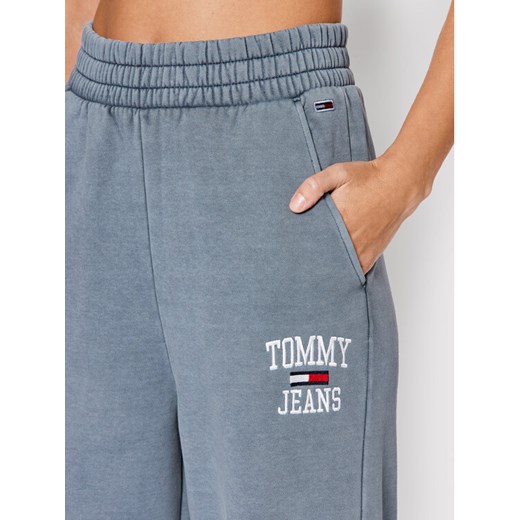 Tommy Jeans Spodnie dresowe College Logo Baggy DW0DW11889 Niebieski Regular Fit Tommy Jeans S okazyjna cena MODIVO
