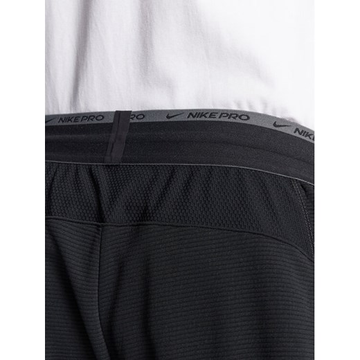 Nike Spodnie dresowe Pro DM5886 Czarny Regular Fit Nike L okazyjna cena MODIVO