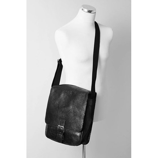DAAG Jazzy Wanted 9 czarna torba skórzana unisex listonoszka przez ramię skorzana-com bialy design