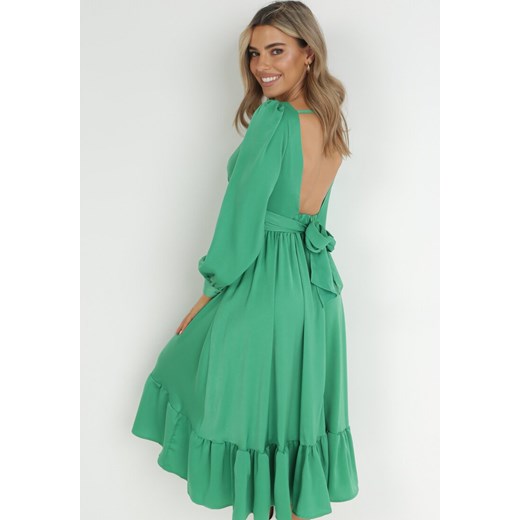 Zielona Rozkloszowana Sukienka z Supełkiem przy Dekolcie i Falbanką na Dole S okazyjna cena Born2be Odzież