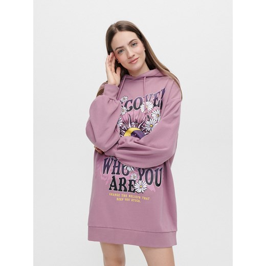 Sukienka bluza oversize z kapturem i nadrukiem różowo-fioletowa - Różowy House XS/S House