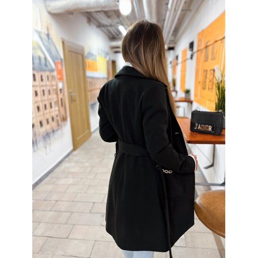 Płaszcz dyplomatka z ozdobnymi kieszeniami i paskiem czarny H285 Luxwear M/38 Charlotte Fashion