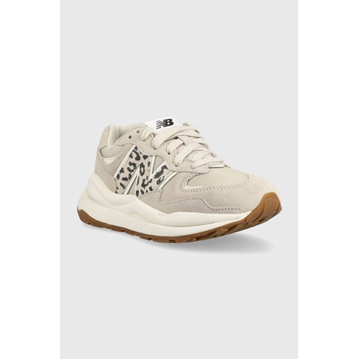 Buty sportowe damskie New Balance sneakersy zamszowe