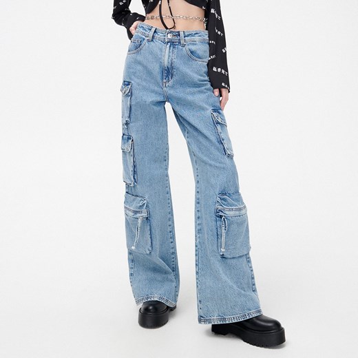 Cropp - Jeansy wide leg cargo - Niebieski Cropp 34 promocja Cropp