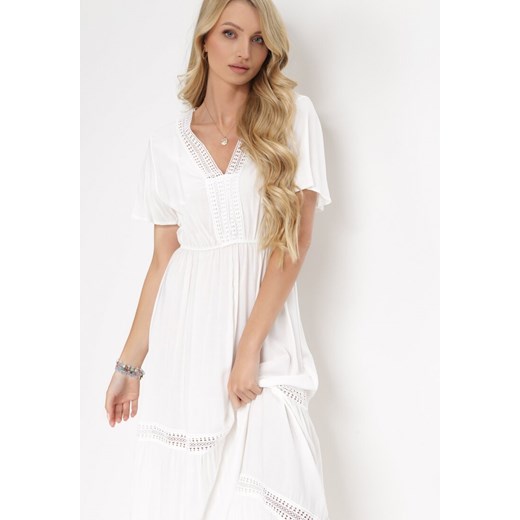 Biała Sukienka Maxi z Gumką w Talii i Koronkowymi Lamówkami Kelbie S okazja Born2be Odzież