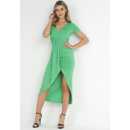 Zielona Asymetryczna Sukienka Kopertowa z Marszczeniami Adephelia ze sklepu Born2be Odzież w kategorii Sukienki - zdjęcie 151932233