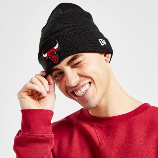 NEW ERA CZAPKA ZIMOWA ESSENTIAL CUFF KNIT BULLS CHICAGO BULL CZARNY 12156075 New Era ONE SIZE JD Sports  wyprzedaż
