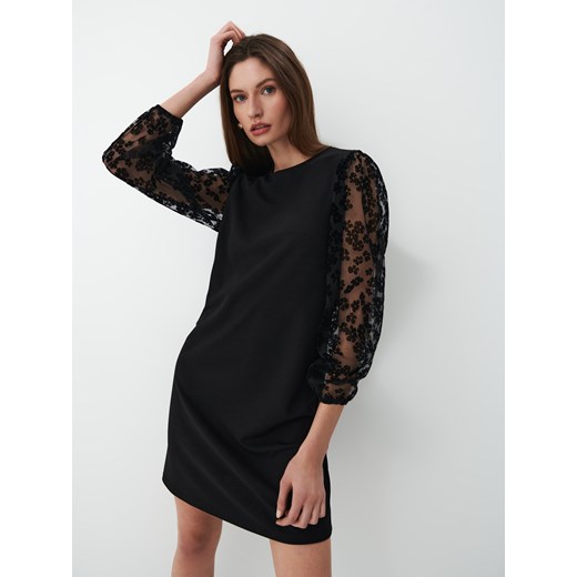 Mohito - Czarna sukienka mini z ozdobnymi rękawami - Czarny Mohito XXS okazja Mohito