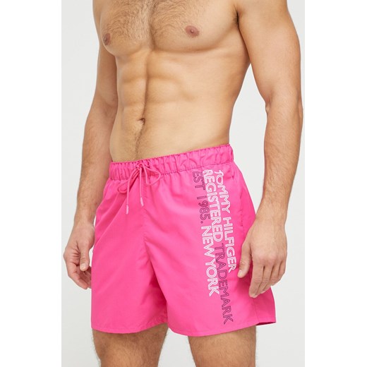 Tommy Hilfiger szorty kąpielowe kolor różowy ze sklepu ANSWEAR.com w kategorii Kąpielówki - zdjęcie 152218820