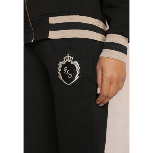 Czarne Spodnie Dresowe z Satynowym Wiązaniem w Talii i Naszywką Daniah Renee S promocyjna cena Renee odzież