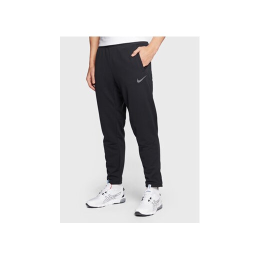 Nike Spodnie dresowe Pro DM5886 Czarny Regular Fit Nike L wyprzedaż MODIVO