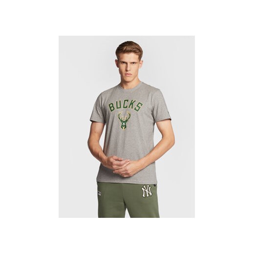 New Era T-Shirt Milwaukee Bucks 11546147 Szary Regular Fit New Era L MODIVO