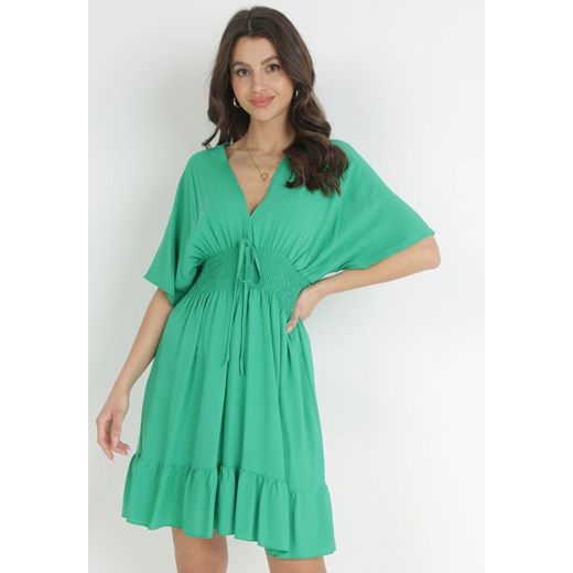 Zielona Sukienka z Wiskozy z Marszczoną Gumką w Talii Demaria ze sklepu Born2be Odzież w kategorii Sukienki - zdjęcie 152695412