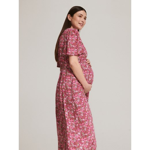 Sukienka ciążowa Reserved w abstrakcyjnym wzorze 