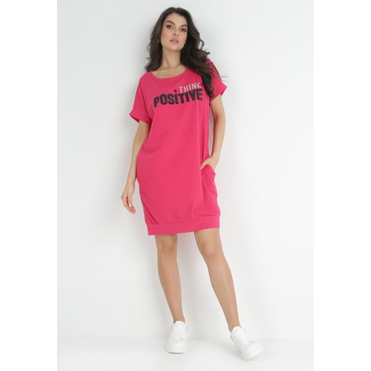 Różowa T-shirtowa Sukienka z Nadrukowanym Napisem Jenesa S okazyjna cena Born2be Odzież