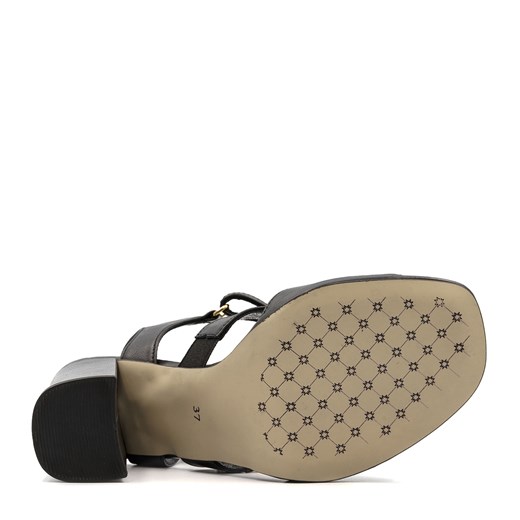 Czarne skórzane sandały na słupku KR4548 36 okazyjna cena NESCIOR