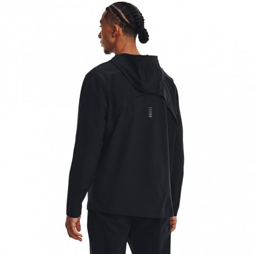 Męska kurtka do biegania Under Armour UA OutRun the STORM Jacket - czarna ze sklepu Sportstylestory.com w kategorii Kurtki męskie - zdjęcie 153388573