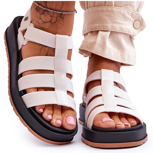 Zaxy sandały damskie z tworzywa sztucznego białe na płaskiej podeszwie na rzepy 