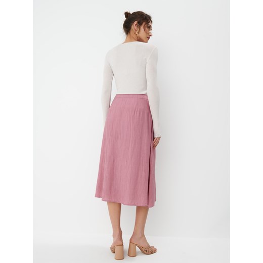 Mohito - Spódnica midi z ozdobnymi guzikami - Różowy Mohito 36 Mohito