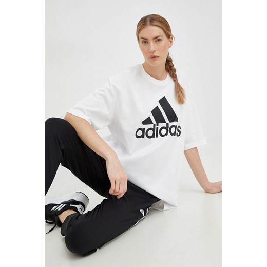 Bluzka damska Adidas sportowa z napisami bawełniana z okrągłym dekoltem